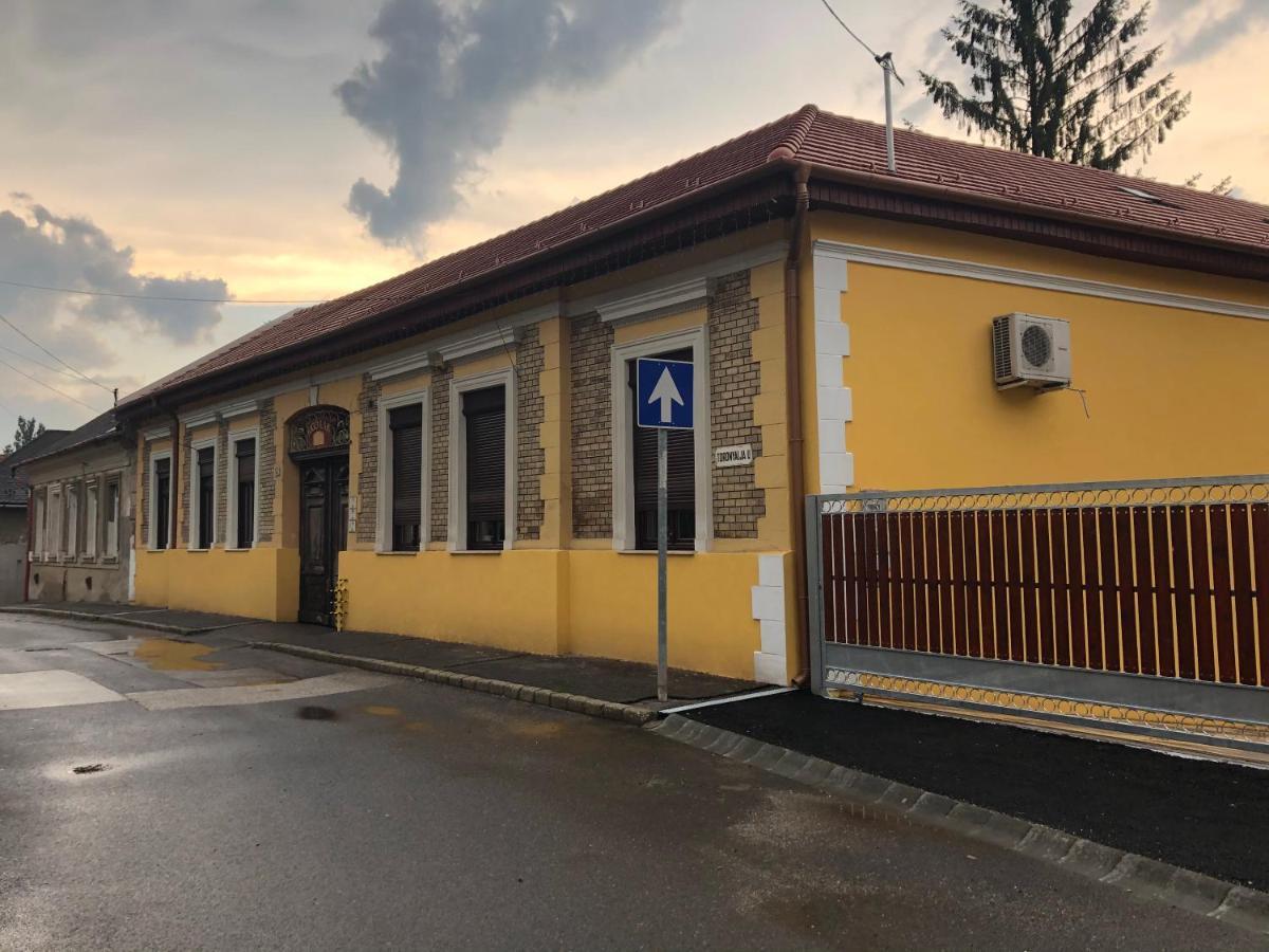Rigó Lak Apartamento Miskolc Exterior foto