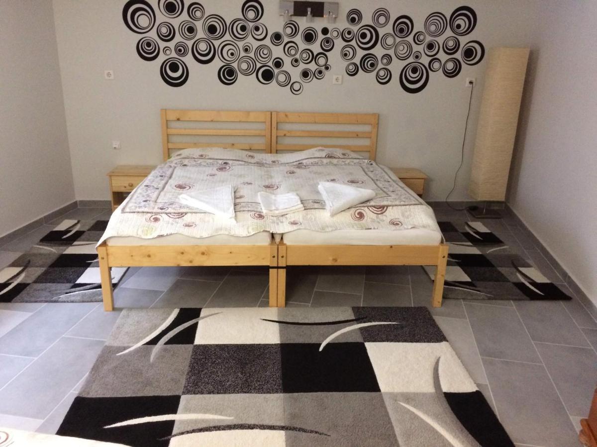 Rigó Lak Apartamento Miskolc Exterior foto